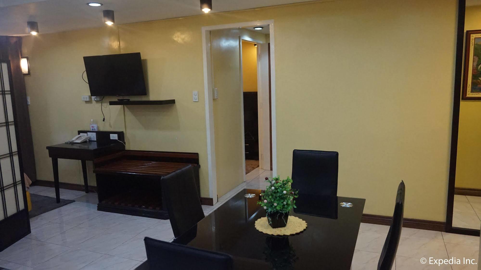 Manila Bay Serviced Apartments Esterno foto