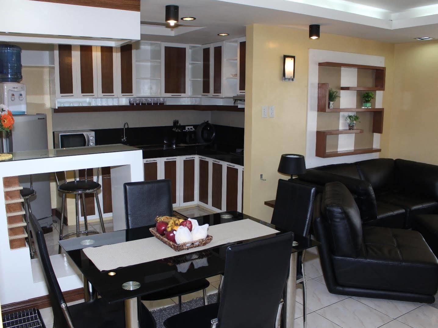 Manila Bay Serviced Apartments Esterno foto